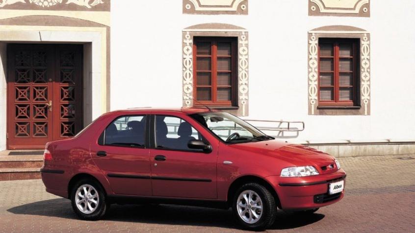 Fiat Albea modele, dane, silniki, testy • AutoCentrum.pl