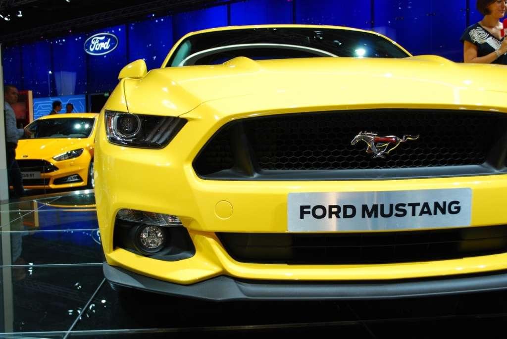 Ford mustang salon