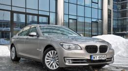 BMW Seria 7 F01 Sedan Facelifting 740d 313KM - galeria redakcyjna - widok z przodu