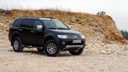 Mitsubishi Pajero Sport II 2.5 DI-D - galeria redakcyjna - widok z przodu