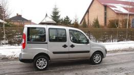 Fiat Doblo i Doblo Cargo Maxi - prawy bok