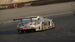 Mercedes SLS AMG GT3 w Dubaju - widok z tyłu