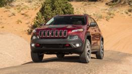 Jeep Cherokee KL (2014) Trailhawk - widok z przodu