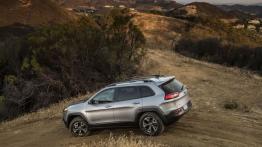 Jeep Cherokee KL (2014) Trailhawk - lewy bok