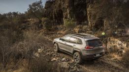 Jeep Cherokee KL (2014) Trailhawk - lewy bok