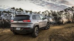 Jeep Cherokee KL (2014) Trailhawk - widok z tyłu