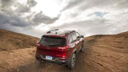 Jeep Cherokee KL (2014) Trailhawk - widok z tyłu