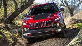 Jeep Cherokee KL (2014) Trailhawk - widok z przodu