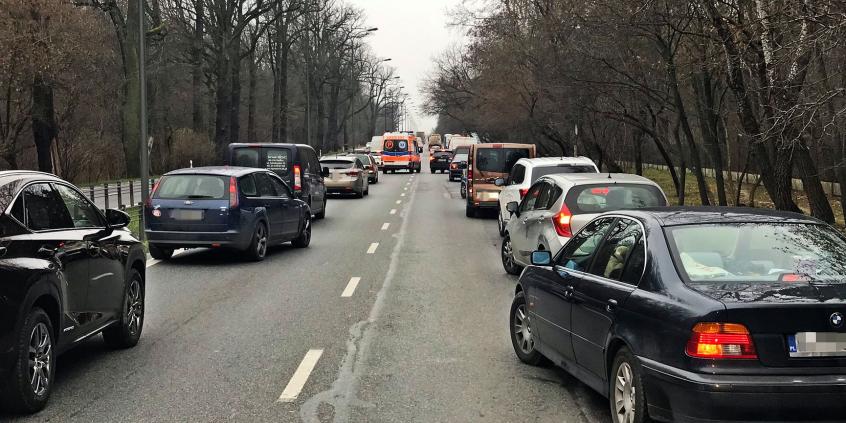 Jak tworzyć korytarz życia i co konkretnie mówią na ten temat przepisy? Poradnik