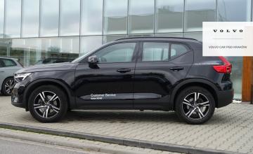 Volvo XC40 Crossover Facelifting 2.0 B3 163KM 2023 B3 (163+14) Benzyna, Plus Dark, zdjęcie 2