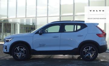 Volvo XC40 Crossover Facelifting 2.0 B4 197KM 2024 Plus Motyw Dark, zdjęcie 2