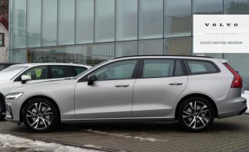 Volvo V60 II  Kombi Facelifting 2.0 B4 B 197KM 2024 Plus Motyw: Dark, zdjęcie 3