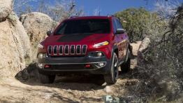 Jeep Cherokee KL (2014) Trailhawk - widok z przodu