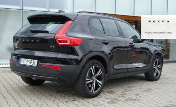 Volvo XC40 Crossover Facelifting 2.0 B3 163KM 2023 B3 (163+14) Benzyna, Plus Dark, zdjęcie 4