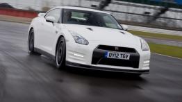 Nissan GT-R Track Pack - widok z przodu