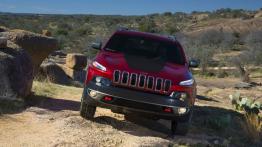 Jeep Cherokee KL (2014) Trailhawk - widok z przodu