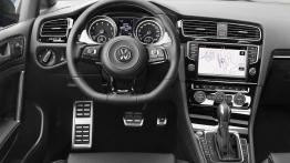 Volkswagen Golf R - 300-konny rodzinny hatchback