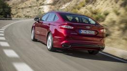 Ford Mondeo V Liftback - widok z tyłu