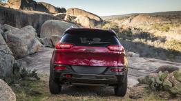 Jeep Cherokee KL (2014) Trailhawk - widok z tyłu