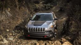 Jeep Cherokee KL (2014) Trailhawk - widok z przodu