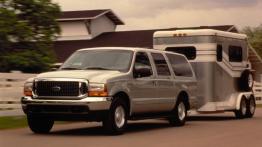 Ford Excursion - widok z przodu