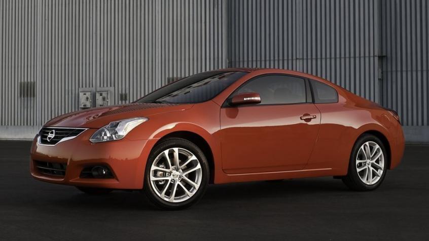 Nissan Altima IV Coupe