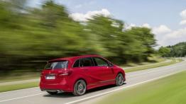 Odświeżony Mercedes-Benz Klasy B trafia do salonów