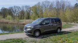 Opel Combo Life kontra Peugeot Rifter – starcie kombivanów!