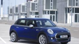 Mini Cooper D 2014 - wersja 5-drzwiowa - widok z przodu