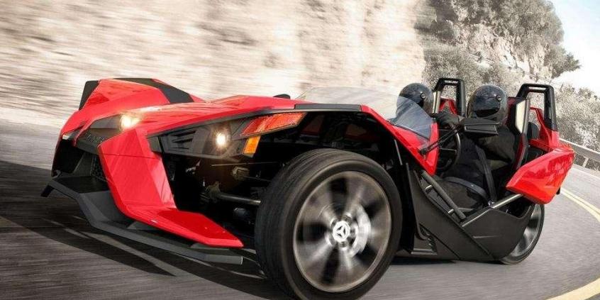 Polaris Slingshot - futurystyczny trójkołowiec