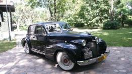 Cadillac Sixty Special - widok z przodu