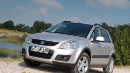 Suzuki SX4 FL - widok z przodu