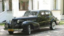 Cadillac Sixty Special - widok z przodu