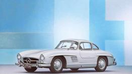 Dziennikarze narażali życie, by zmierzyć się z jego legendą - Mercedes SL