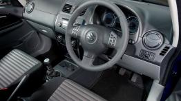 Suzuki SX4 FL - pełny panel przedni