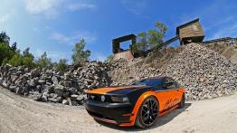 Ford Mustang GT - tuning Design-World - widok z przodu