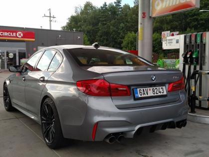 #BMW #BMWM5 #tankowanie #CircleK