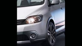 Volkswagen CrossGolf - lewy przedni reflektor - włączony