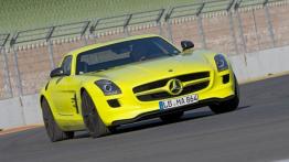 Mercedes SLS AMG E-Cell - widok z przodu