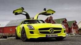 Mercedes SLS AMG E-Cell - widok z przodu