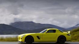 Mercedes SLS AMG E-Cell - lewy bok