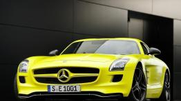 Mercedes SLS AMG E-Cell - widok z przodu