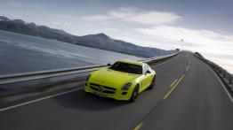 Mercedes SLS AMG E-Cell - widok z przodu