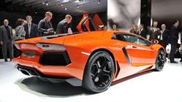 Lamborghini Aventador - Lekkość brutalnej siły