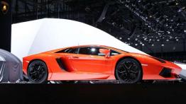 Lamborghini Aventador - Lekkość brutalnej siły