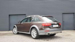 Audi A4 Allroad Quattro - a błoto na dach przynieś sam