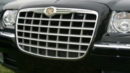 Chrysler 300C Sedan - grill