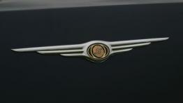 Chrysler 300C Sedan - emblemat