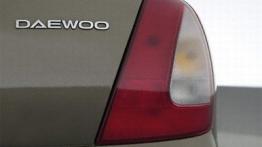 Daewoo Nubira Sedan - prawy tylny reflektor - wyłączony