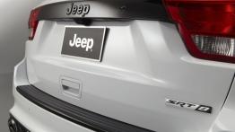 Jeep Grand Cherokee SRT8 Limited Edition - tył - inne ujęcie